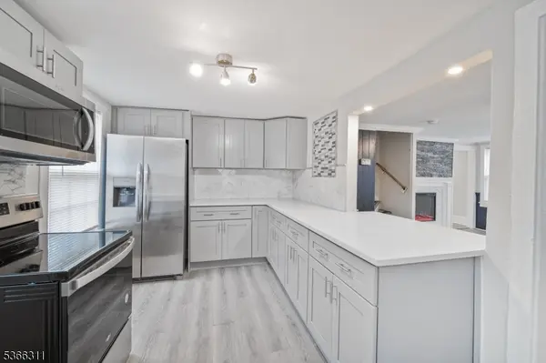 21 First St, Califon Boro, NJ 07830