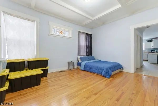 34 Leo Pl, Newark City, NJ 07108