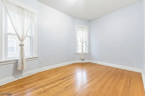 34 Leo Pl, Newark City, NJ 07108