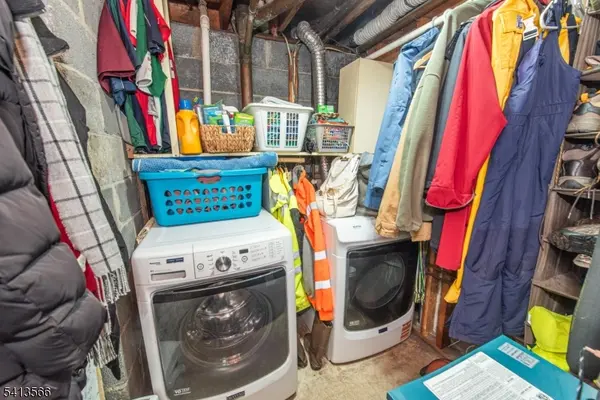 312 Cupsaw Dr, Ringwood Boro, NJ 07456