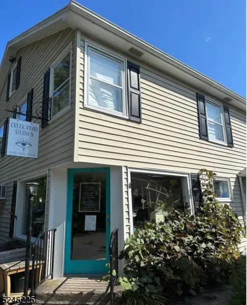 12 Creek Rd, Milford Boro, NJ 08848