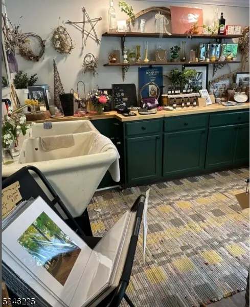 12 Creek Rd, Milford Boro, NJ 08848