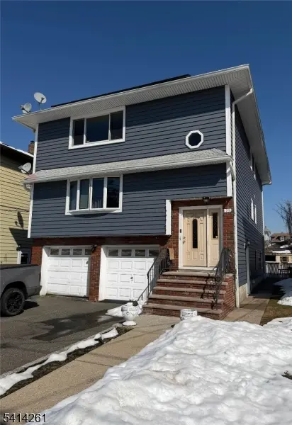 79 Hunter St, Lodi Boro, NJ 07644