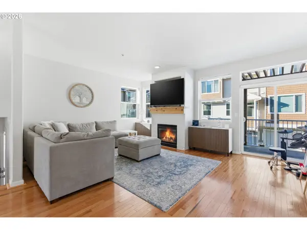 8590 SW 147TH TER #103, Beaverton, OR 97007