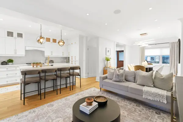 52 Stibbard AVE, Toronto C10, ON M4P 2C2