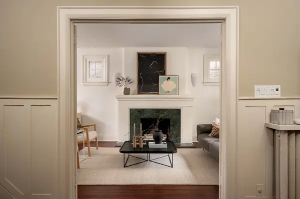 22 Claxton BLVD, Toronto C03, ON M6C 1L8