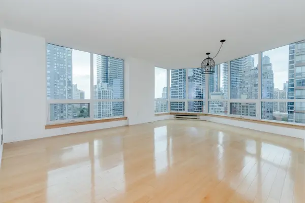 1055 Bay ST #1805, Toronto C01, ON M5S 3A3