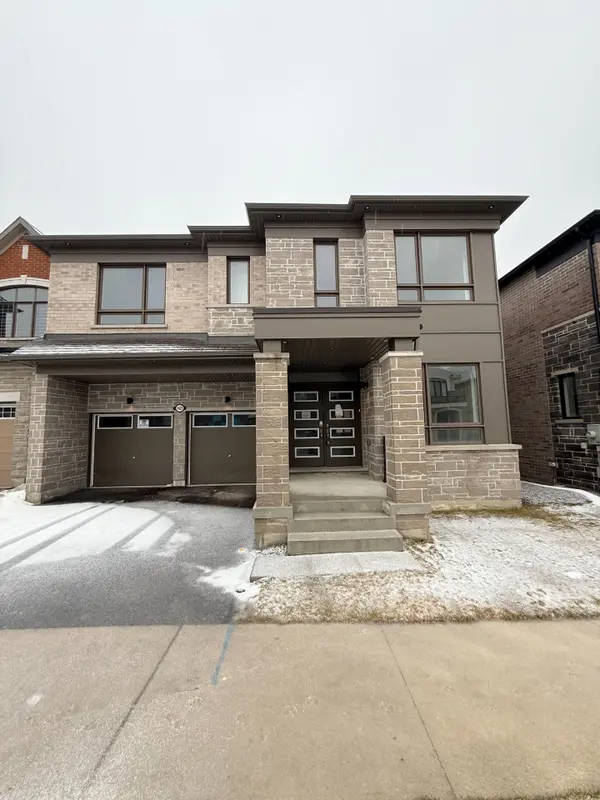 1421 Swallowtail LN, Pickering, ON L1X 0N8