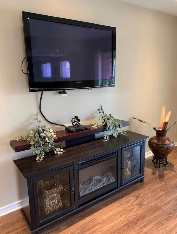 72 Booker DR #Lower, Ajax, ON L1Z 0J4