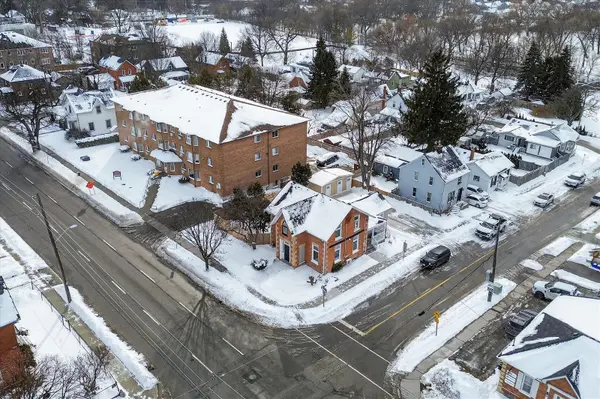 168 Centre ST S, Oshawa, ON L1H 4A6