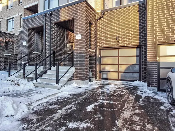 3 Glenngarry CRES, Vaughan, ON L6A 4Z4