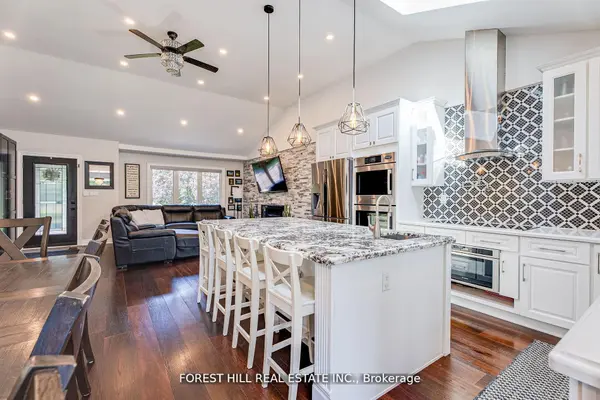 5837 Yonge ST, Innisfil, ON L0L 1K0