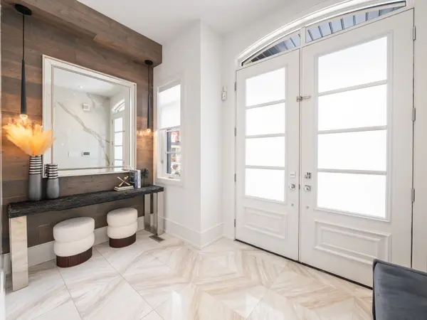 36 Kylemount CT, Vaughan, ON L4J 0J4