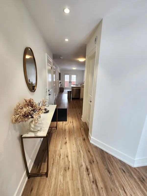 263 Barrie ST #11, Bradford West Gwillimbury, ON L3Z 1A2