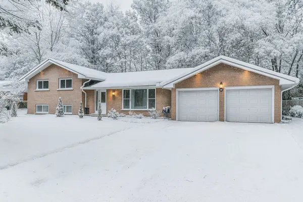 63 Rodrium RD, Wasaga Beach, ON L9Z 1R5