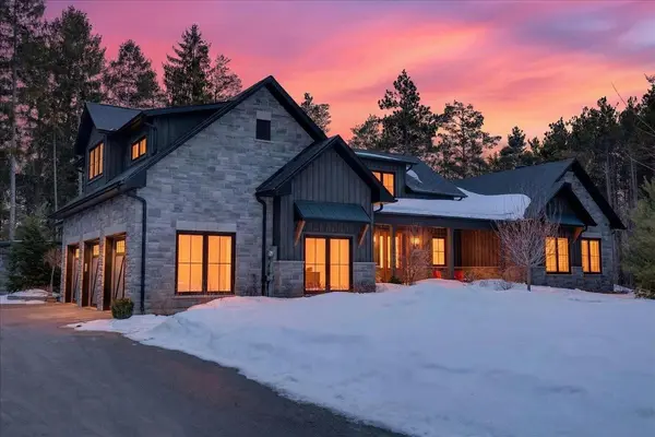 65 Ghibb AVE, Springwater, ON L9X 2A7