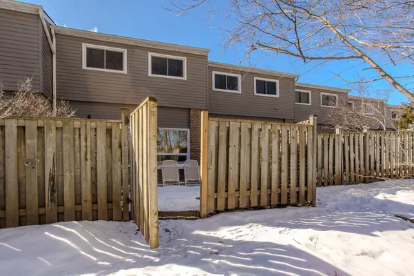 2050 Upper Middle RD #168, Burlington, ON L7P 3R9