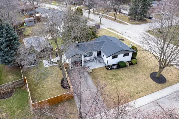 1484 Moss Glen RD, Burlington, ON L7P 2C3