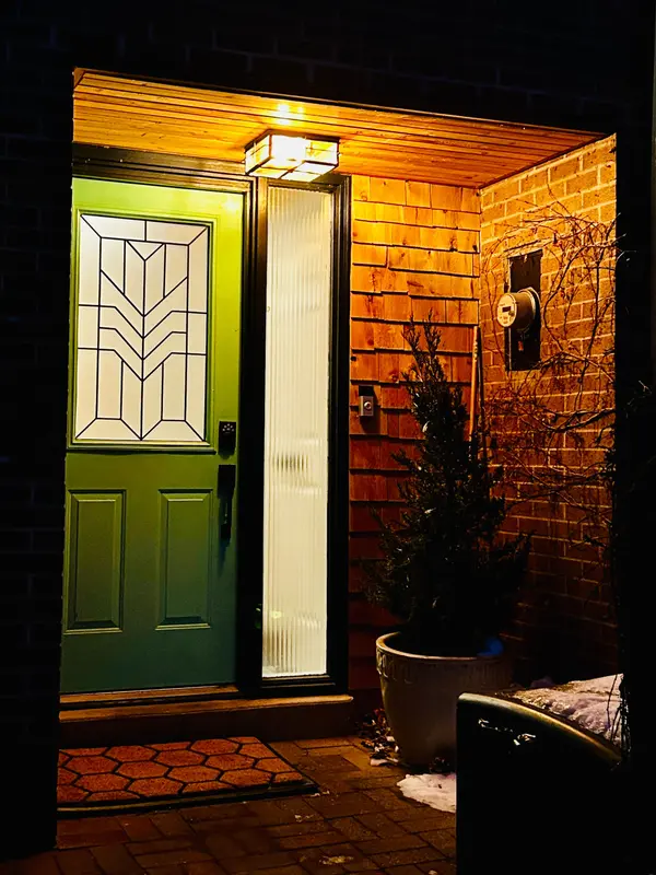 109 Brant ST, Oakville, ON L6K 2Z7