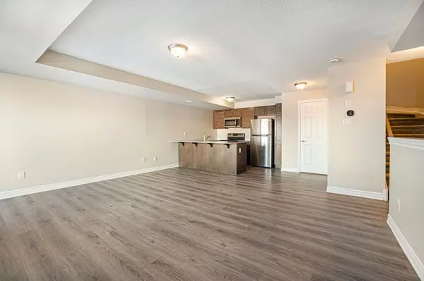 150 Walleye Private #42, Barrhaven, ON K2J 6R2