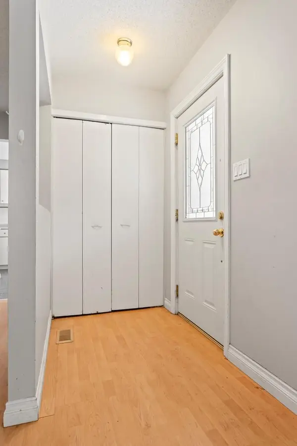 7 Rollscourt GDNS, London North, ON N6G 1L9