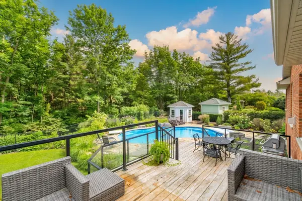 24 Cottonwood CRES, Cambridge, ON N1T 2A7