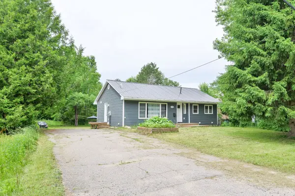 253 Maple ST, Bracebridge, ON P1L 1K3