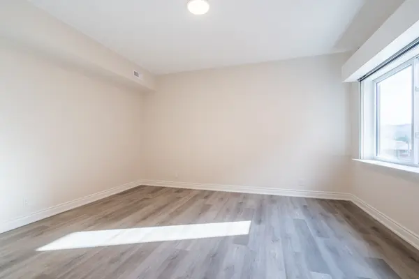 259 King ST E #304, Hamilton, ON L8G 1M1