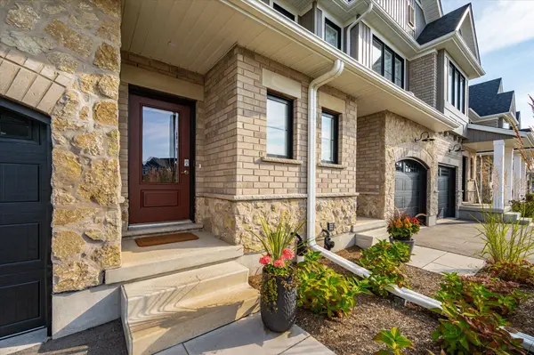 27 Hedley LN, Centre Wellington, ON N0B 1S0