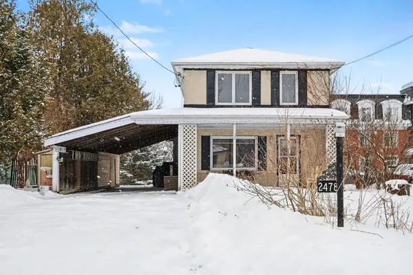 2478 Cleroux CRES, Blackburn Hamlet, ON K1W 1A3