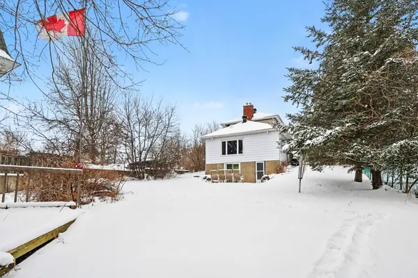 2478 Cleroux CRES, Blackburn Hamlet, ON K1W 1A3