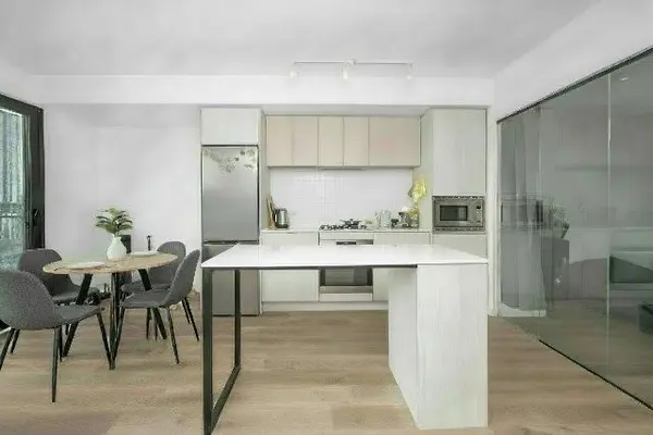 1 Jarvis ST #1123, Hamilton, ON L8R 3R2