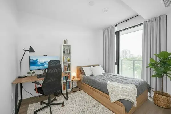 1 Jarvis ST #1123, Hamilton, ON L8R 3R2