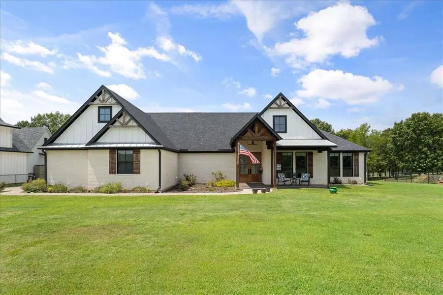 480 County Road 1927, Yantis, TX 75497