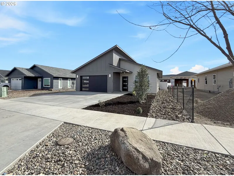 670 E ST, Baker City, OR 97814