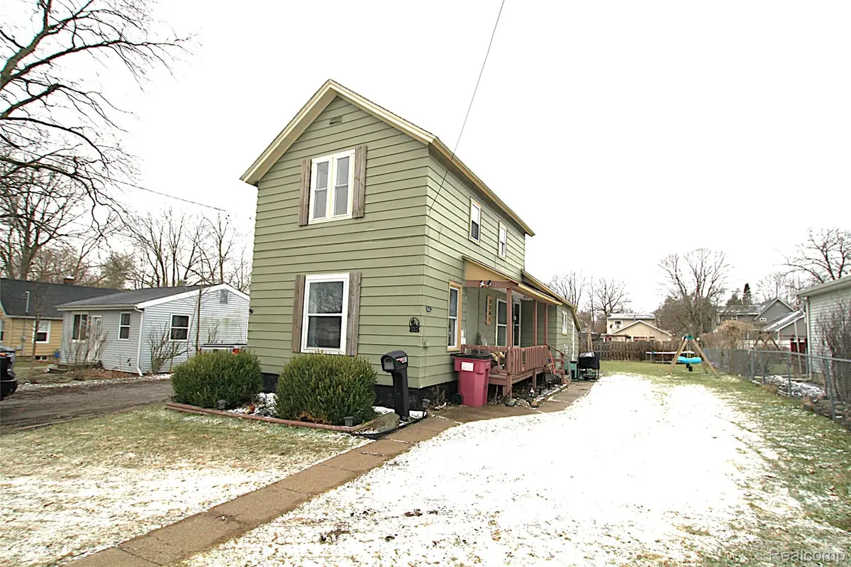 403 Randolph ST, Owosso, MI 48867