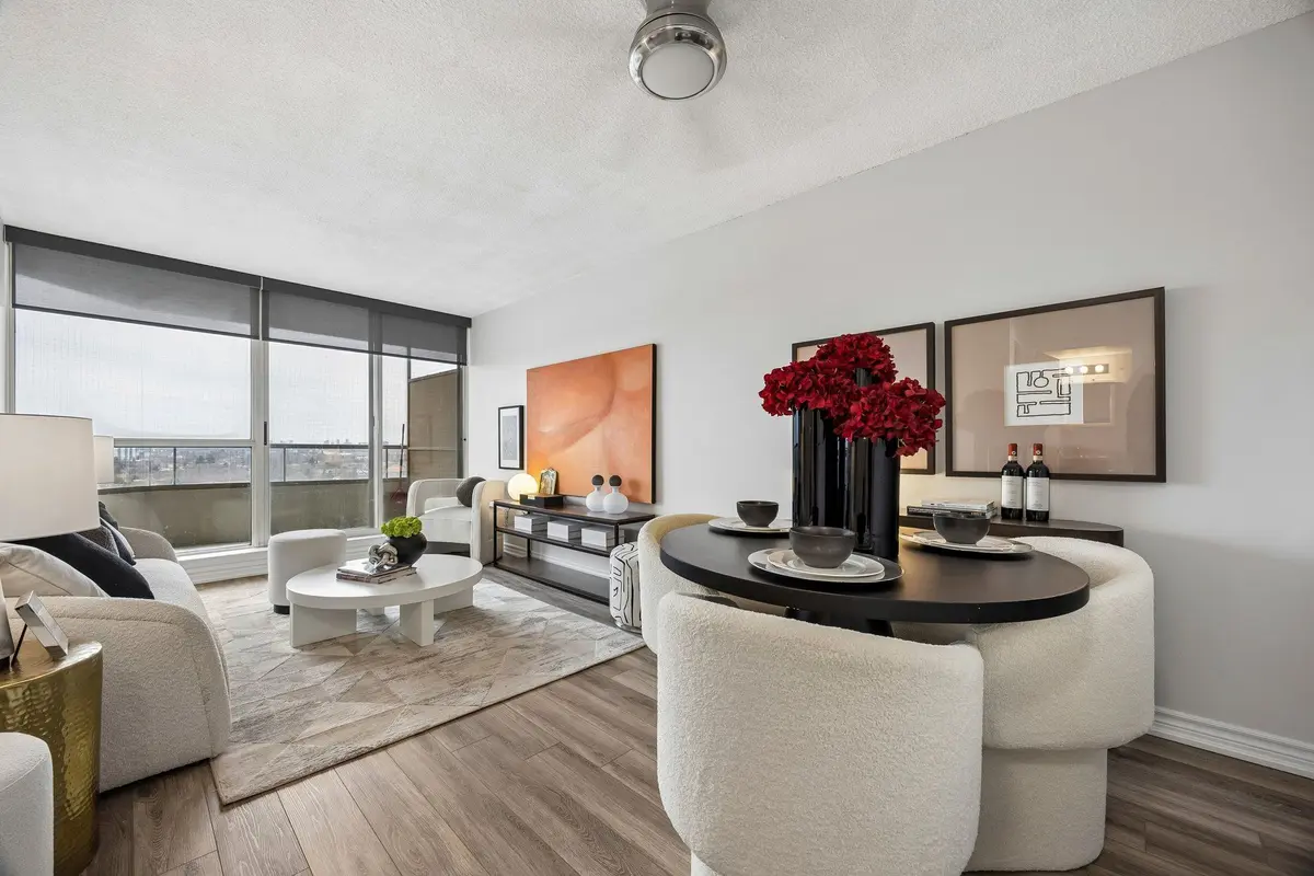 3 Greystone Walk DR #1033, Toronto E04, ON M1K 5J4