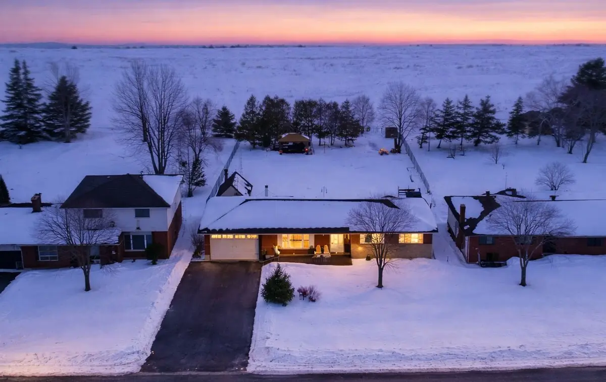 12 Victoria BLVD, East Garafraxa, ON L9W 7L6