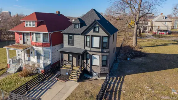 2575 Harding ST, Detroit, MI 48214