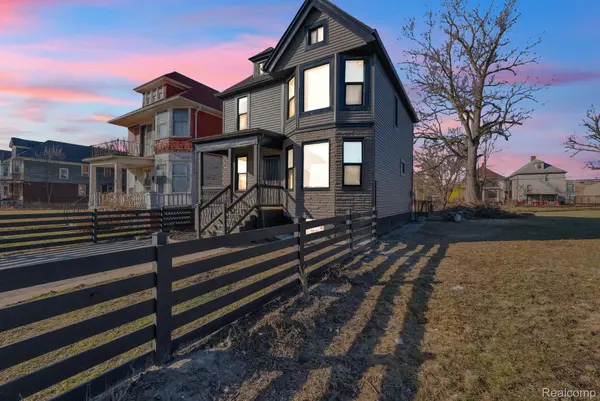 2575 Harding ST, Detroit, MI 48214