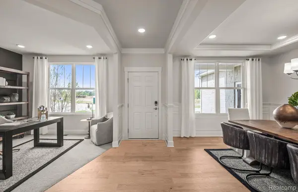 22230 Poppi CT, Lyon Charter Township, MI 48178