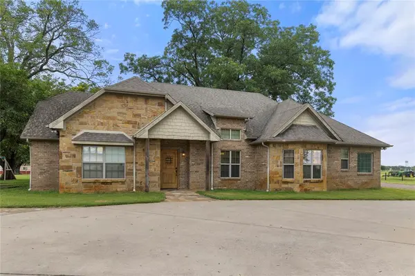 777 Stiles Road, Whitesboro, TX 76273