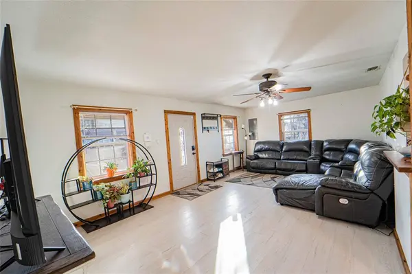 206 E 2nd Street, Breckenridge, TX 76424