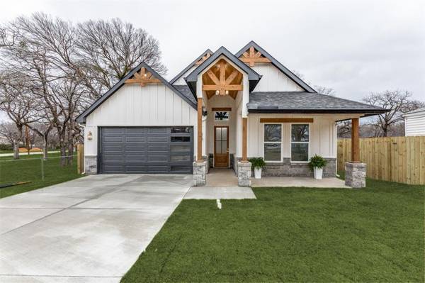 3408 Hiawatha Trail, Lake Worth, TX 76135