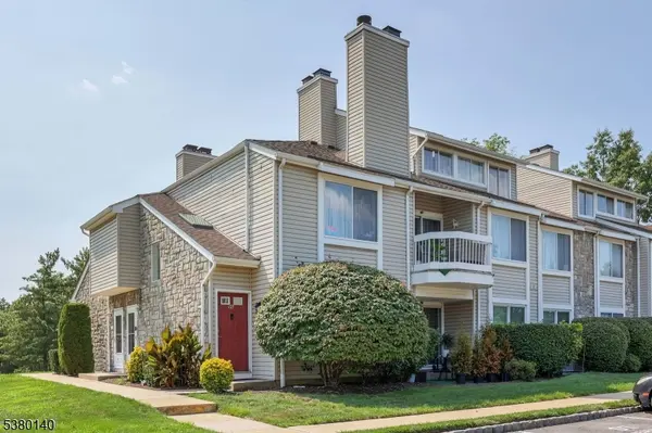 90 Farnham Sq #290, Sayreville Boro, NJ 08859