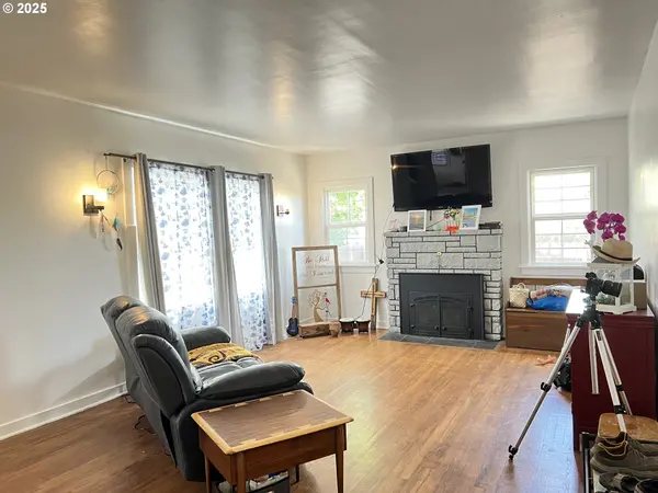 175 W BALTIMORE ST, Heppner, OR 97836