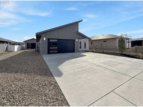 670 E ST, Baker City, OR 97814