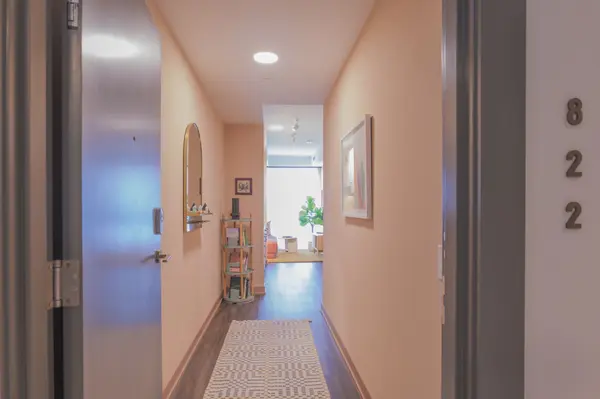 9 Tecumseth ST #822, Toronto C01, ON M5V 3G4