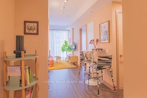 9 Tecumseth ST #822, Toronto C01, ON M5V 3G4