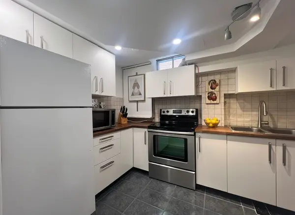 263 Wright CRES #Basement, Ajax, ON L1S 5S5